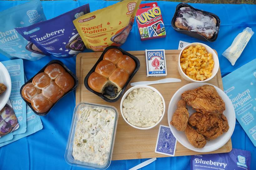 Thanksgiving, Family & Fluffys Rolls: A Match Made for the Table